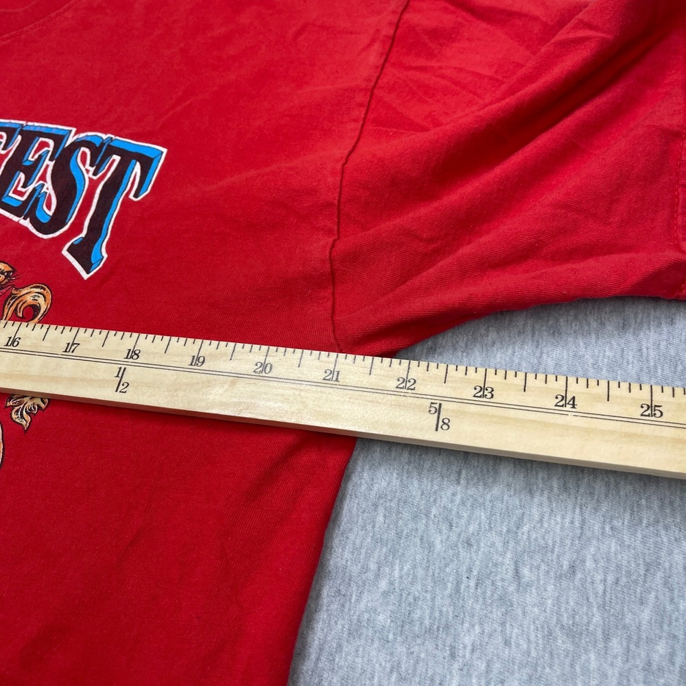 Fruit of the Loom Oktoberfest Munchen T-Shirt Red Graphic Lion Crest Mens L - Picture 8 of 9